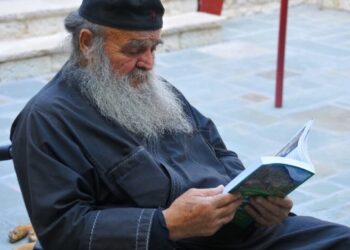 Το όνομα του παπα Θανάση γράφτηκε στον δρόμο της αγάπης