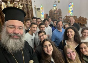 ΚΑΘΗΓΗΤΕΣ ΚΑΙ ΜΑΘΗΤΕΣ ΤΗΣ ΡΙΖΑΡΕΙΟΥ ΕΚΚΛΗΣΙΑΣΤΙΚΗΣ ΣΧΟΛΗΣ ΣΤΗΝ ΙΕΡΑ ΜΗΤΡΟΠΟΛΗ ΡΕΘΥΜΝΗΣ