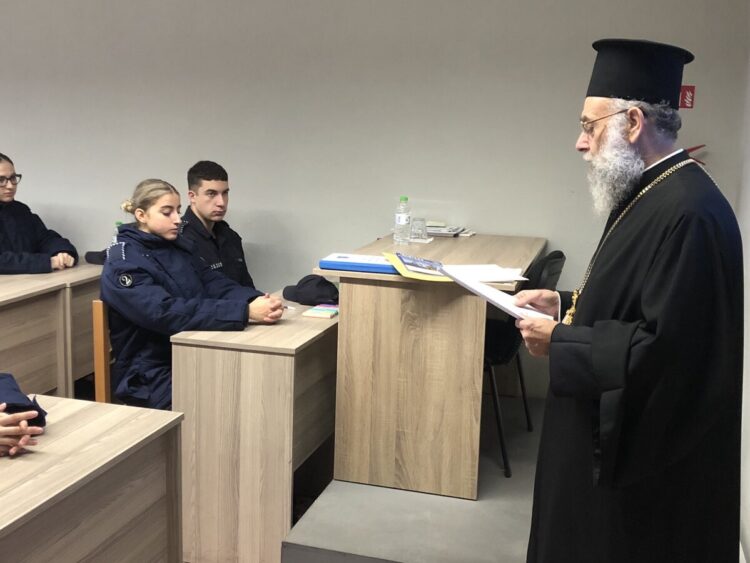 Ποιμαντική επίσκεψη του Μητρ. Θεσσαλιώτιδος στη Σχολή Δοκίμων Αστυφυλάκων Μουζακίου