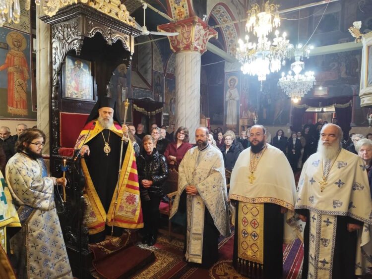 Η δίζωνη εικόνα της Υπεραγίας Θεοτόκου και η Ακολουθία του Εσπερινού για την μνήμη του Aγίου Νικολάου στα Φάρσαλα