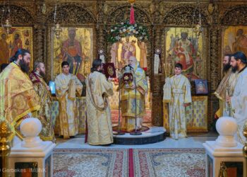 Χριστουγεννιάτικη θεία Λειτουργία στην Ιερά Μητρόπολη Βεροίας