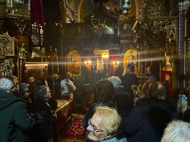 Εόρτια επίσκεψη του Μητροπολίτη Φθιώτιδος στην Ιερά Μονή Παναγίας Ελεούσης Ξυνιάδος
