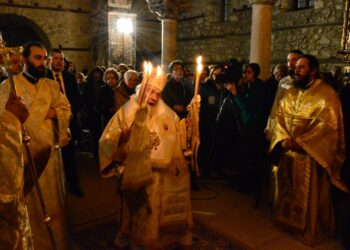 ΑΡΧΙΕΡΑΤΙΚΗ ΑΓΡΥΠΝΙΑ ΧΡΙΣΤΟΥΓΕΝΝΩΝ ΣΤΗΝ ΠΑΛΑΙΑ ΜΗΤΡΟΠΟΛΗ ΕΔΕΣΣΗΣ