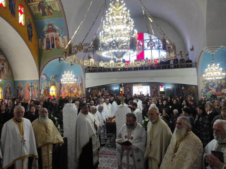 ΕΞΟΔΙΟΣ ΑΚΟΛΟΥΘΙΑ ΤΟΥ ΜΑΚΑΡΙΣΤΟΥ ΠΡΩΤΟΠΡΕΣΒΥΤΕΡΟΥ π. ΠΕΤΡΟΥ ΡΟΥΣΣΟΥ.