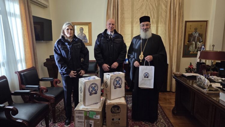 Δέματα παρέδωσε η Αστυνομική Διεύθυνση Αλεξανδρούπολης στην Μητρόπολή