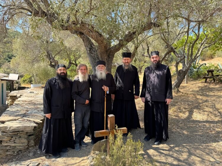 Προσκυνηματική επίσκεψη του Γέροντα Νεκταρίου στο Άγιο Όρος