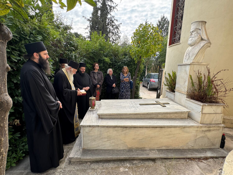 Τρισάγιο στον τάφο του μακαριστού και Αγίου Ιεράρχη Πατάρων Μελετίου