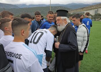 Ι.Μ. Φωκίδος: Μια μέρα γεμάτη Χριστό με τη συμμετοχή εφήβων και μεγάλων