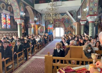 Υποδειγματική Θεία Λειτουργία στη Νέα Αγχίαλο για το ΓΕΛ Νέας Αγχιάλου