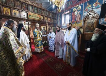 Χειροθεσία Οικονόμου από τον Μητρ. Δρυϊνουπόλεως, Πωγωνιανής και Κονίτσης