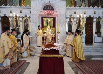 Η ΕΟΡΤΗ ΤΩΝ ΤΡΙΩΝ ΙΕΡΑΡΧΩΝ ΣΤΗΝ Ι. ΜΗΤΡΟΠΟΛΗ ΚΟΡΙΝΘΟΥ