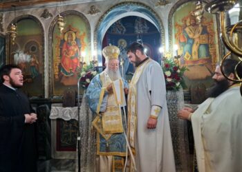 ΜΗΤΡΟΠΟΛΙΤΗΣ ΧΑΛΚΙΔΟΣ: Η ΤΡΕΜΟΥΣΑ ΧΕΙΡΑ ΤΟΥ ΒΑΠΤΙΣΤΗ ΕΙΝΑΙ ΠΡΟΤΥΠΟ ΙΕΡΩΣΥΝΗΣ