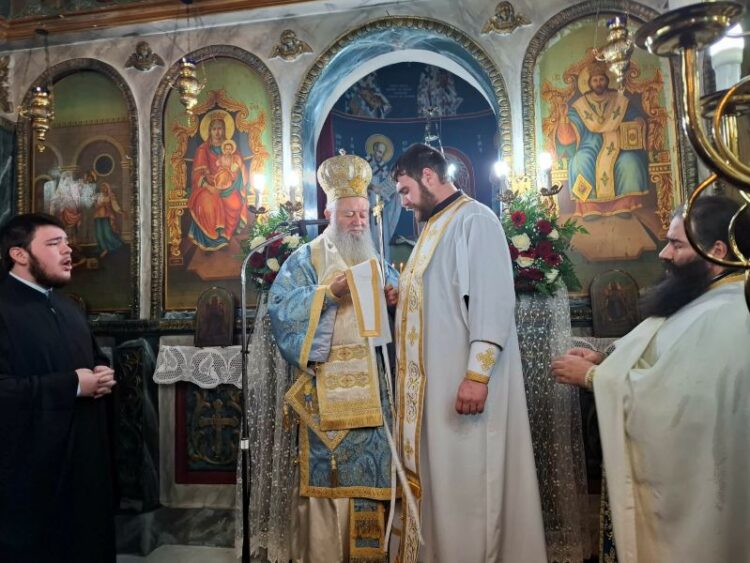 ΜΗΤΡΟΠΟΛΙΤΗΣ ΧΑΛΚΙΔΟΣ: Η ΤΡΕΜΟΥΣΑ ΧΕΙΡΑ ΤΟΥ ΒΑΠΤΙΣΤΗ ΕΙΝΑΙ ΠΡΟΤΥΠΟ ΙΕΡΩΣΥΝΗΣ