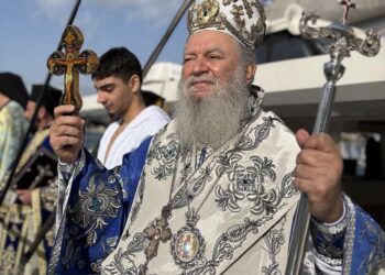 ΟΛΟΦΩΤΑ ΘΕΟΦΑΝΕΙΑ ΣΤΗ ΧΑΛΚΙΔΑ