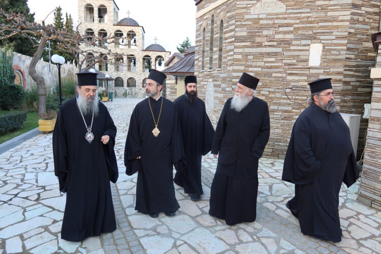 Οι Μητροπολίτες Πατρών και Ιρλανδίας στην Μονή Τρικόρφου