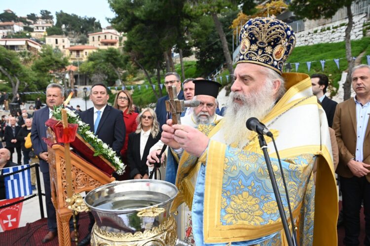 Ο εορτασμός των Θεοφανείων στην Ι. Μητρόπολη Μαντινείας και Κυνουρίας