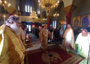 O Θεός Πατέρας μας περιμένει όλους να επιστρέψουμε,