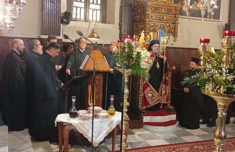 Πολυαρχιερατικός Εσπερινός στην Πρέβεζα  για τον Πολιούχο Άγιο Χαράλαμπο