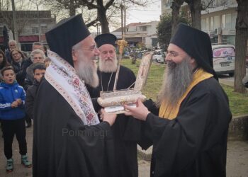 Η Φαρκαδόνα υποδέχθηκε την Τιμία Κάρα του Οσίου Δανιήλ του εκ Τσιοτίου