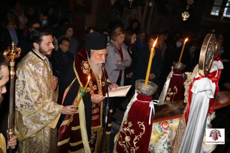 Πλήθος προσκυνητών στους Α΄ Χαιρετισμούς προς την Υπεραγία Θεοτόκο στην Ι.Μ. Ζερμπίτσης