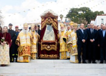 Χιλιάδες πιστοί στην Παναγία την “Υπαπαντή” στην Καλαμάτα
