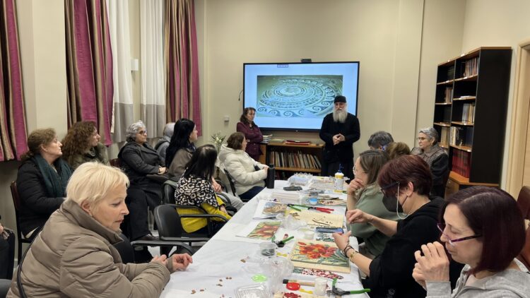 Σχολεία επισκέπτονται τα Εργαστήρια Ψηφιδωτού στο Πνευματικό Κέντρο της Ι.M. Κίτρους