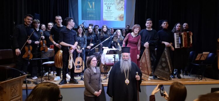 Έπεσε η αυλαία για τα φετινά «Φώτια» της Ι.Μ. Κίτρους με την παράσταση «Καντήλι σπιτιού! Ευχή και Φυλαχτό! Μάνα!»