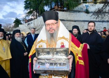 Η υποδοχή του Ιερού Λειψάνου της χειρός του Μεγάλου Βασιλείου