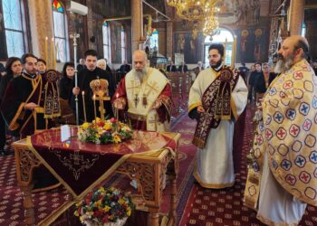Η Κυριακή της Σταυροπροσκυνήσεως στον Ιερό Ναό Αγίου Δημητρίου Ορφανών