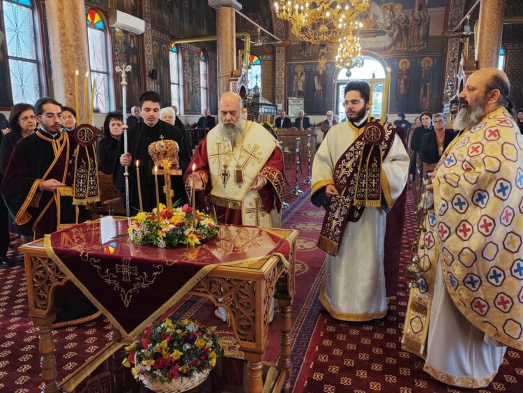 Η Κυριακή της Σταυροπροσκυνήσεως στον Ιερό Ναό Αγίου Δημητρίου Ορφανών