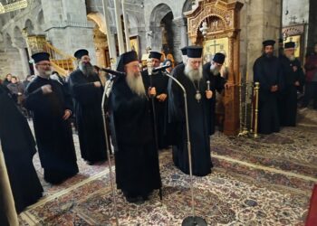 Ο Δ’ Κατανυκτικός Εσπερινός στην Παναγία Εκατονταπυλιανή με χοροστασία του Επισκόπου Μπουκόμπας