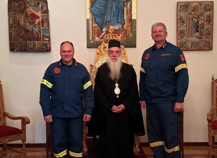 Ἐθιμοτυπική ἐπίσκεψη Ἀρχιπυράρχων στόν Μητροπολίτη Σάμου