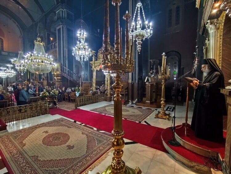 Γ’ Κατανυκτικός Εσπερινός στον Ι.Μ.Ν. Αγίων Κωνσταντίνου και Ελένης Καρδίτσης