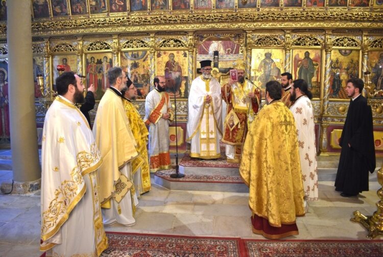 ΧΕΙΡΟΤΟΝΙΑ ΠΡΕΣΒΥΤΕΡΟΥ ΣΤΗΝ ΙΕΡΑ ΜΗΤΡΟΠΟΛΗ ΜΑΡΩΝΕΙΑΣ