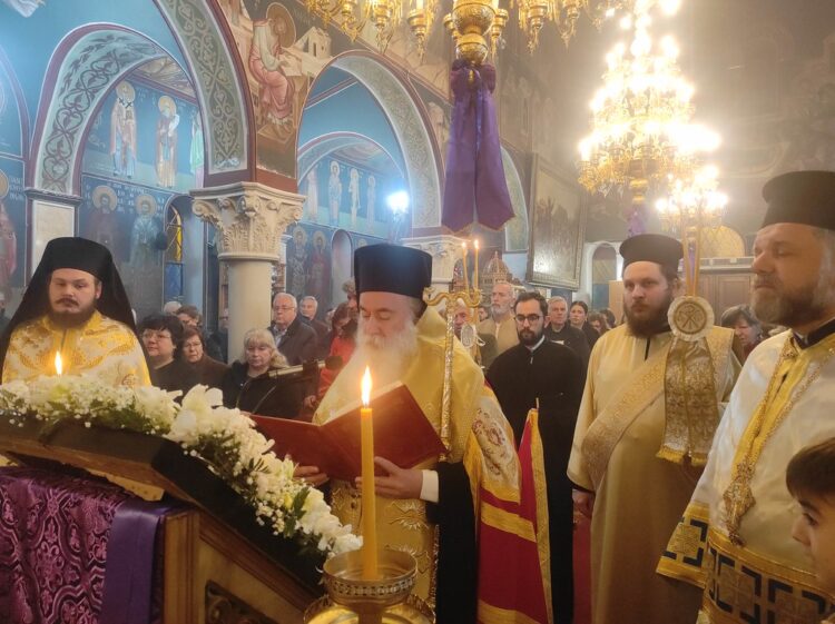 Η Ακολουθία των Β’ Χαιρετισμών στην Ι. Μητρόπολη Κορίνθου