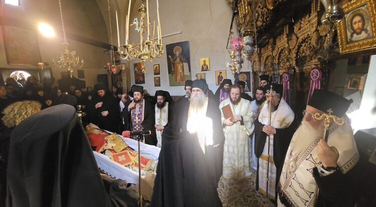 Η Μητρόπολη Δημητριάδος αποχαιρέτησε τον μακαριστό Γέροντα Χρυσόστομο Σταυρίδη Εσφιγμενίτη