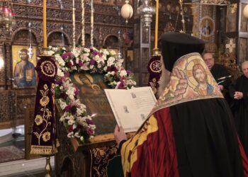 Ο ΑΚΑΘΙΣΤΟΣ ΥΜΝΟΣ ΣΤΗΝ ΑΡΝΑΙΑ