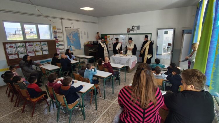 ΤΟ ΜΥΣΤΗΡΙΟ ΤΟΥ ΕΥΧΕΛΑΙΟΥ ΑΠΟ ΤΟΝ ΜΗΤΡΟΠΟΛΙΤΗ ΧΑΛΚΙΔΟΣ ΣΕ ΣΧΟΛΕΙΑ ΤΟΥ ΒΑΤΩΝΤΑ