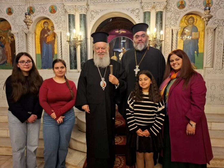 ΔΕΥΤΕΡΗ ΣΤΑΣΗ ΤΩΝ ΧΑΙΡΕΤΙΣΜΩΝ ΚΑΙ ΧΕΙΡΟΘΕΣΙΑ ΝΕΟΥ ΠΡΩΤΟΠΡΕΣΒΥΤΕΡΟΥ ΣΤΗΝ ΑΜΑΡΥΜΘΟ