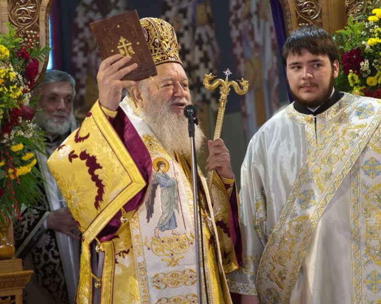 ΑΡΧΙΕΡΑΤΙΚΟ ΣΥΛΛΕΙΤΟΥΡΓΟ ΚΑΙ ΧΕΙΡΟΤΟΝΙΑ ΔΙΑΚΟΝΟΥ ΣΤΗ ΝΕΑ ΑΡΤΑΚΗ