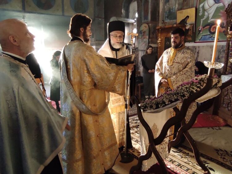 Ο ΘΕΟΦΙΛΕΣΤΑΤΟΣ ΕΠΙΣΚΟΠΟΣ ΣΚΟΠΕΛΟΥ ΝΙΚΟΔΗΜΟΣ ΣΤΙΣ ΜΑΡΚΑΤΕΣ ΓΙΑ ΤΗΝ ΤΡΙΤΗ ΣΤΑΣΗ ΤΩΝ ΧΑΙΡΕΤΙΣΜΩΝ