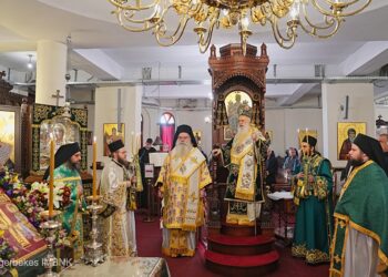 Αρχιερατικό συλλείτουργο στην Ιερά Μονή Παναγίας Δοβρά για την Κυριακή της Σταυροπροσκυνήσεως