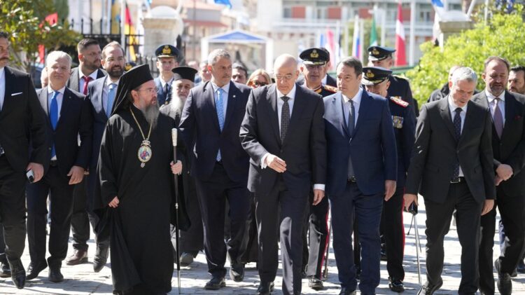«Η Ελλάδα τιμά! Η Εκκλησία θυμάται! Η θυσία δεν ξεχνιέται!»