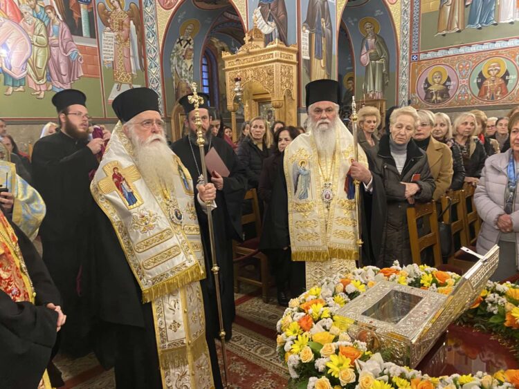 O Βόλος υποδέχθηκε την άφθαρτη δεξιά χείρα του Αγίου Χαραλάμπους