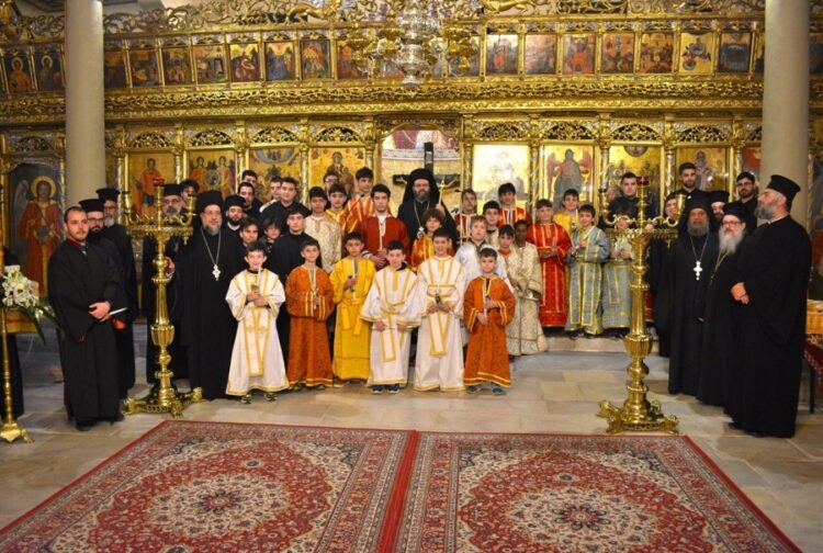 ΣΥΝΑΞΗ ΙΕΡΟΠΑΙΔΩΝ ΤΩΝ ΕΝΟΡΙΩΝ ΤΗΣ ΙΕΡΑΣ ΜΗΤΡΟΠΟΛΕΩΣ ΜΑΡΩΝΕΙΑΣ