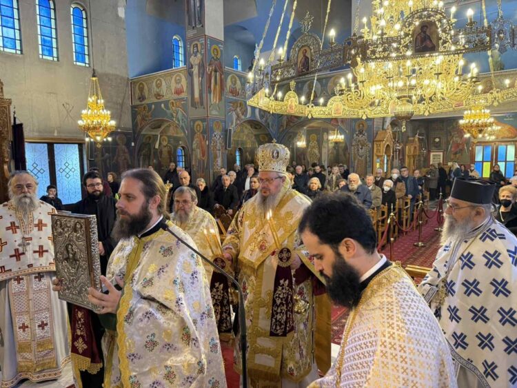 Στον Ιερό Ναό Αγίου Ανδρέα Άνω Πατησίων λειτούργησε ο Μητροπολίτης Λαρίσης
