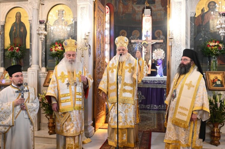 Κυριακή της Σταυροπροσκυνήσεως στην Ι. Μητρόπολη Μαντινείας και Κυνουρίας