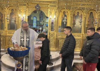 Μαθητές συμμετείχαν στις Προηγιασμένες Θείες Λειτουργίες σε Αρμένιο και Λάρισα