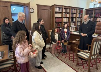 Μήνυμα Αναστάσεως από τα κάλαντα του Λαζάρου στην Ιερά Μητρόπολη Θεσσαλιώτιδος