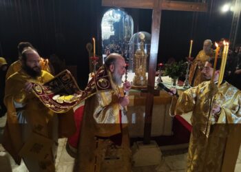 Κατανυκτική η Ακολουθία του Επιταφίου Θρήνου στον Ι.Μ.Ν. Αγίων Κωνσταντίνου και Ελένης Καρδίτσης